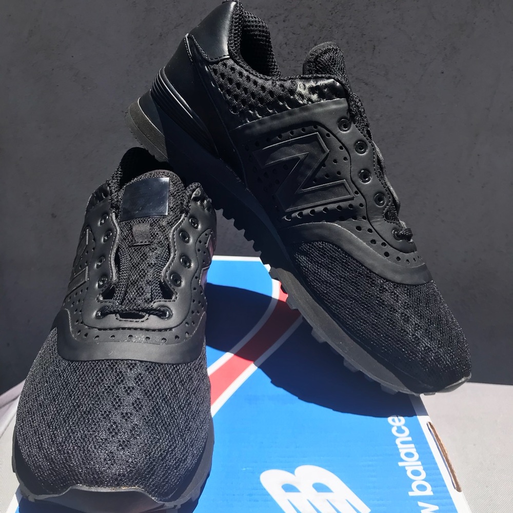 New 574 Re-Engineered Breathe Solid Black